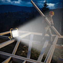 SWANEW LED Baustrahler 50W-200W, Arbeitsleuchte IP66 Wasserdicht, LED-Strahler mit 3M Kabel, und Faltbarer Ständer, 6000K Kaltweiß Fluter für Werkstatt (mit Stecker)