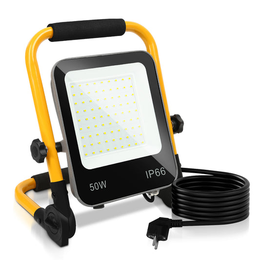 SWANEW LED Baustrahler 50W-200W, Arbeitsleuchte IP66 Wasserdicht, LED-Strahler mit 3M Kabel, und Faltbarer Ständer, 6000K Kaltweiß Fluter für Werkstatt  (mit Stecker)